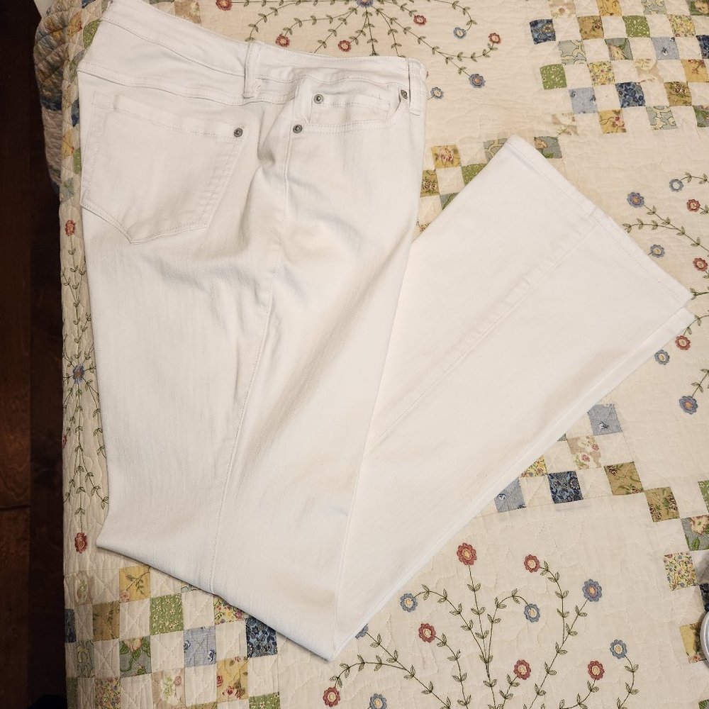 INC International Concepts Denim white jeans,  Elizabeth boot cut, size 8/29